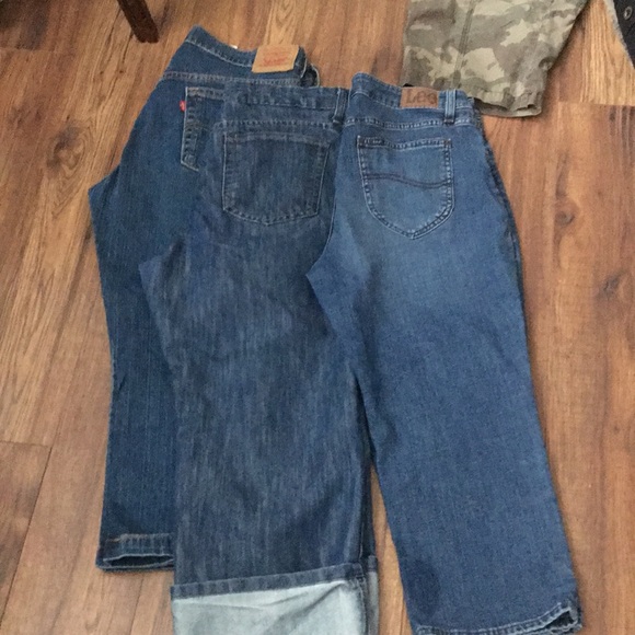 Large lot of size 14 women’s Capri pants - Picture 5 of 5